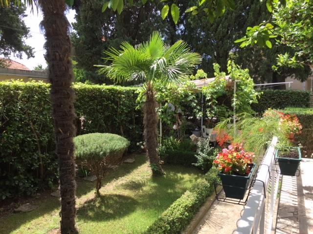 Garden Apartment Kaštela المظهر الخارجي الصورة