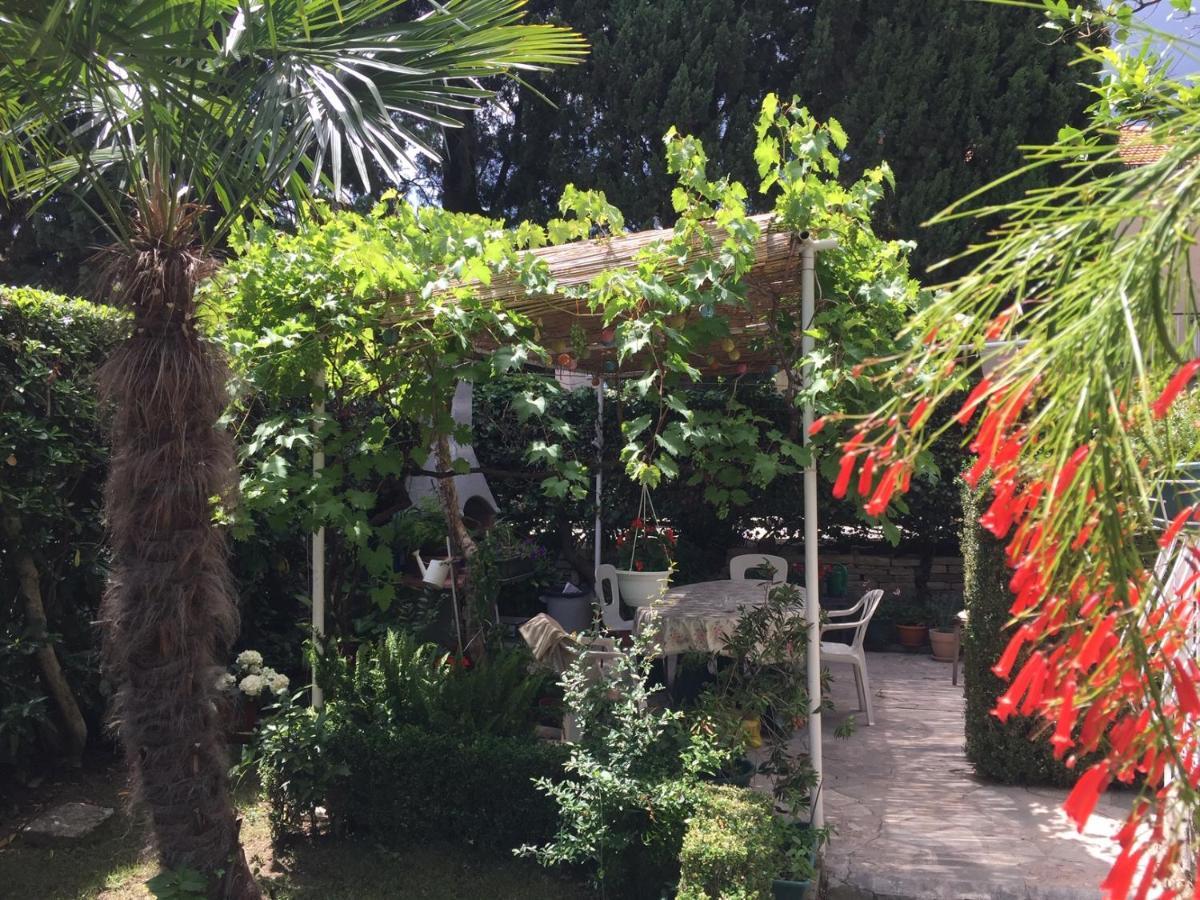 Garden Apartment Kaštela المظهر الخارجي الصورة