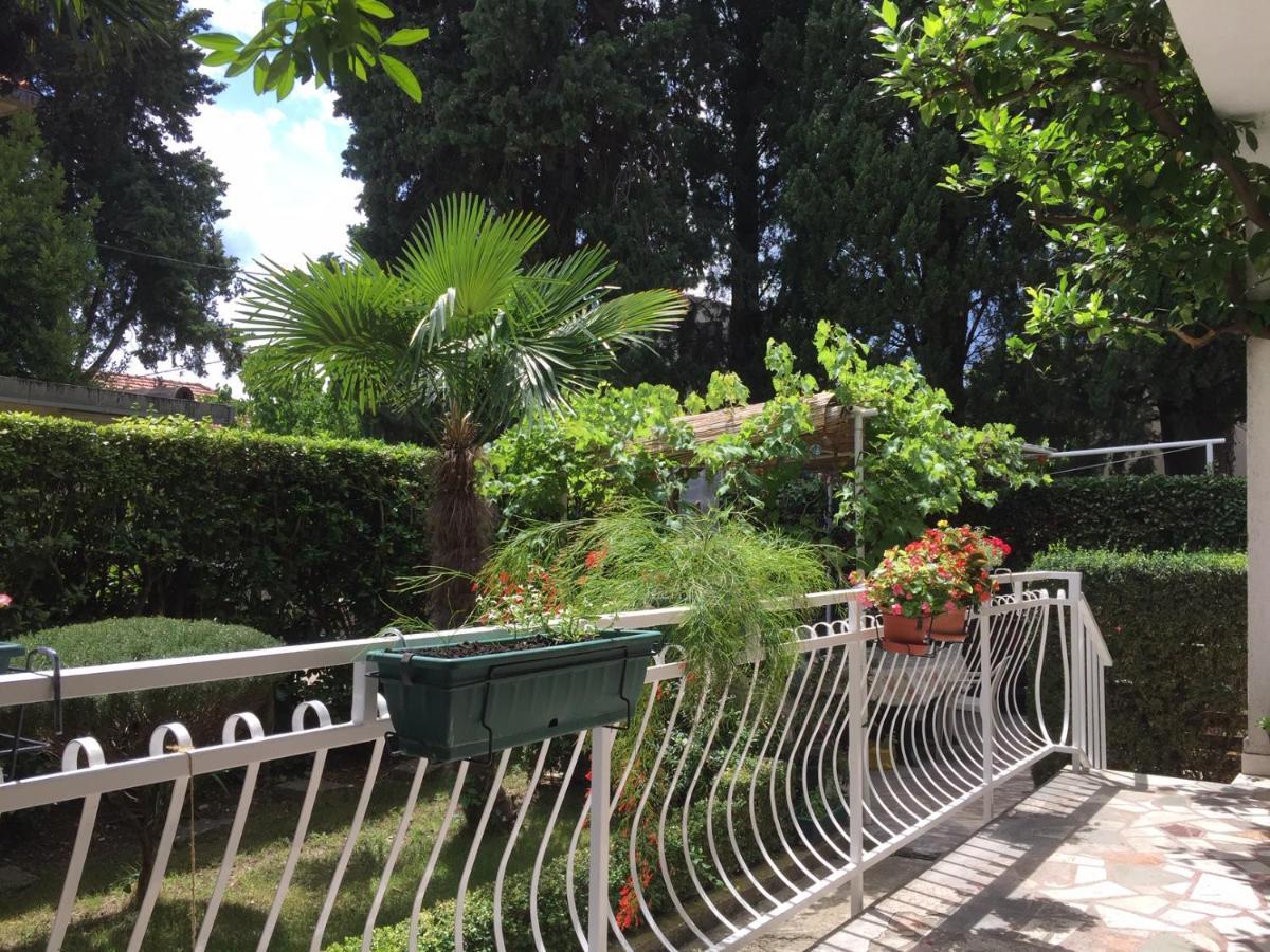 Garden Apartment Kaštela المظهر الخارجي الصورة